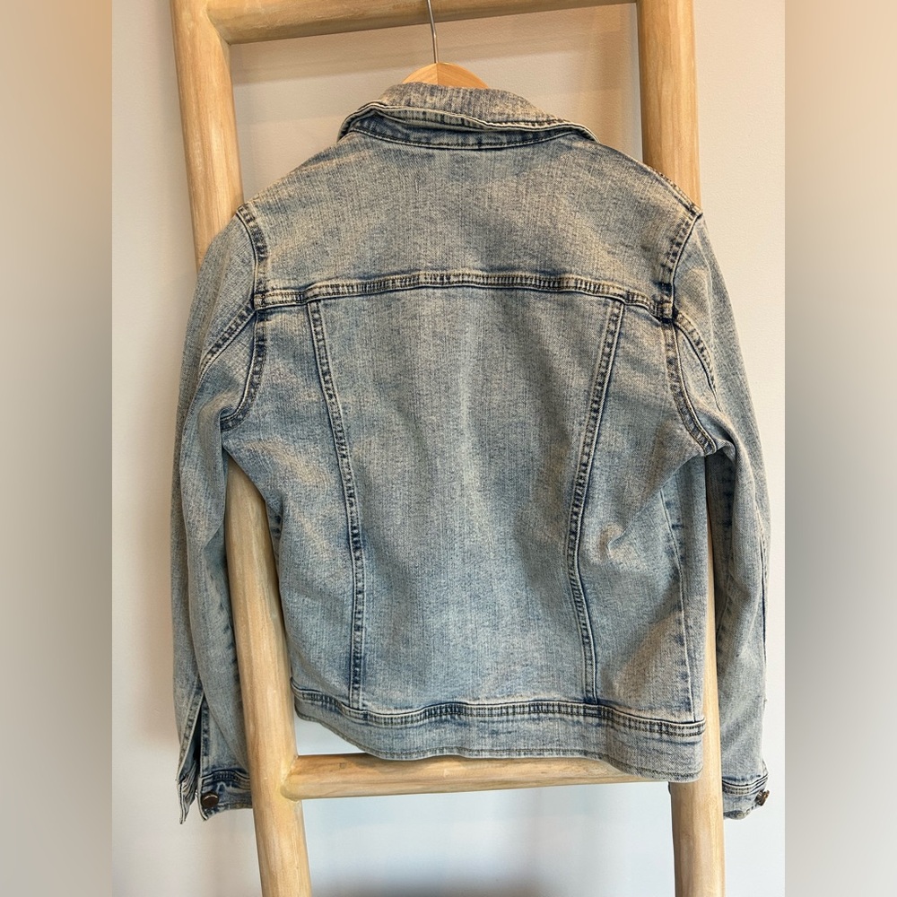 Zara Light Wash Blue Denim Jean Jacket - Picture 3 of 3